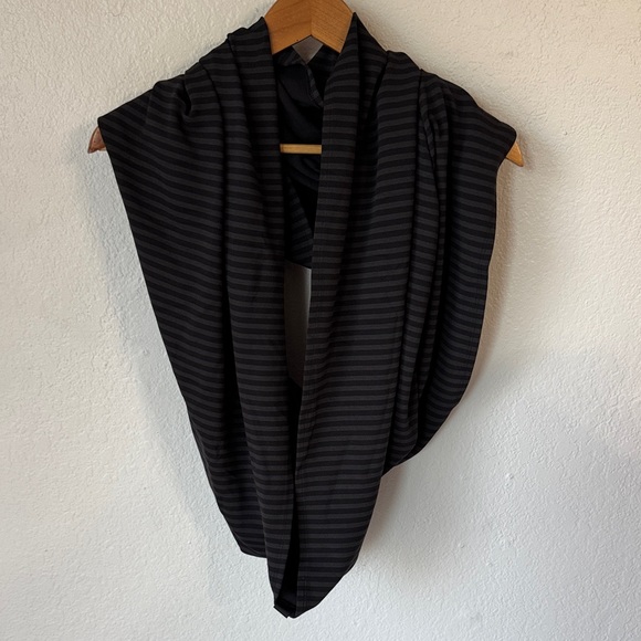 Lululemon Striped Vinyasa Scarf - Picture 1 of 3